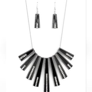 FAN-tastically Deco Black Necklace Unique Bulky Fashion Jewelry